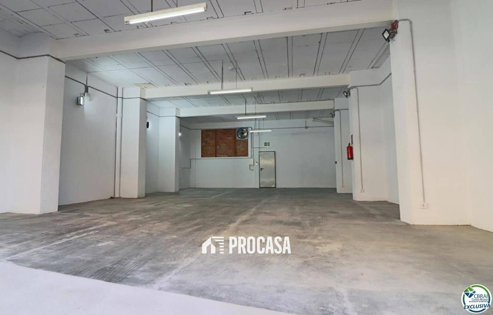 Commercieel te koop in Figueres - € 135.000 (Ref: 9409702)