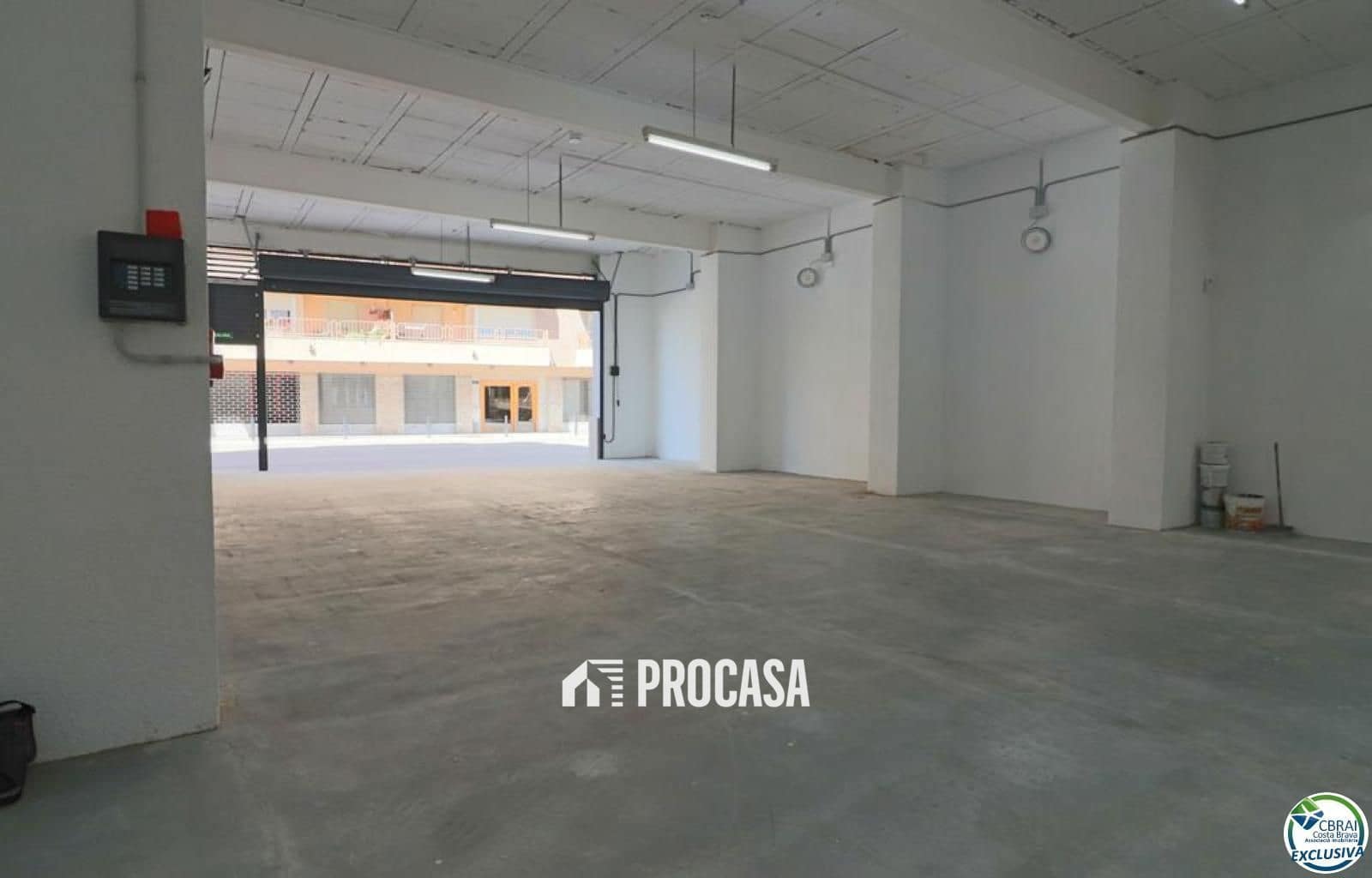 Commercieel te koop in Figueres - € 135.000 (Ref: 9409702)