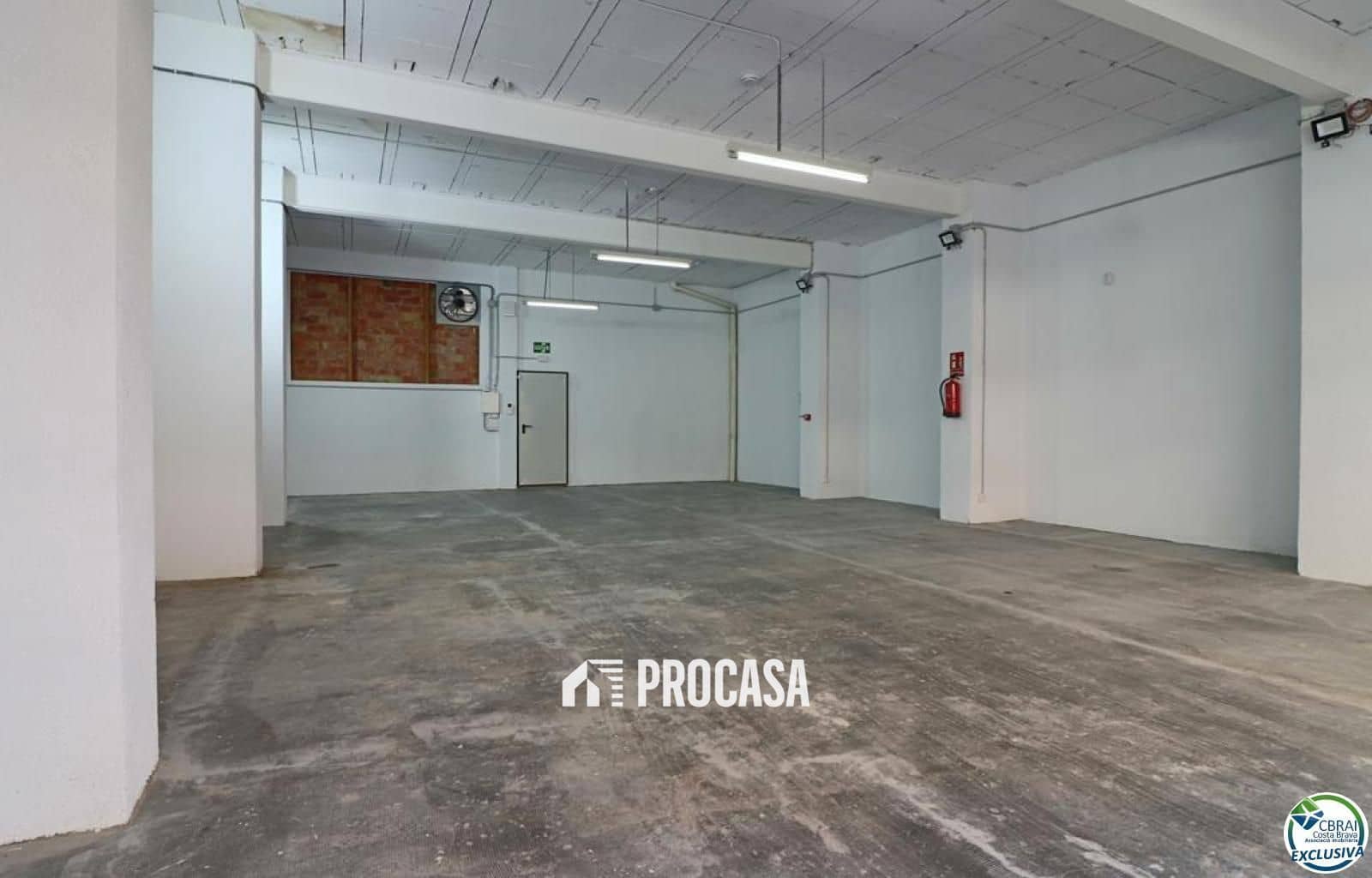 Commercieel te koop in Figueres - € 135.000 (Ref: 9409702)