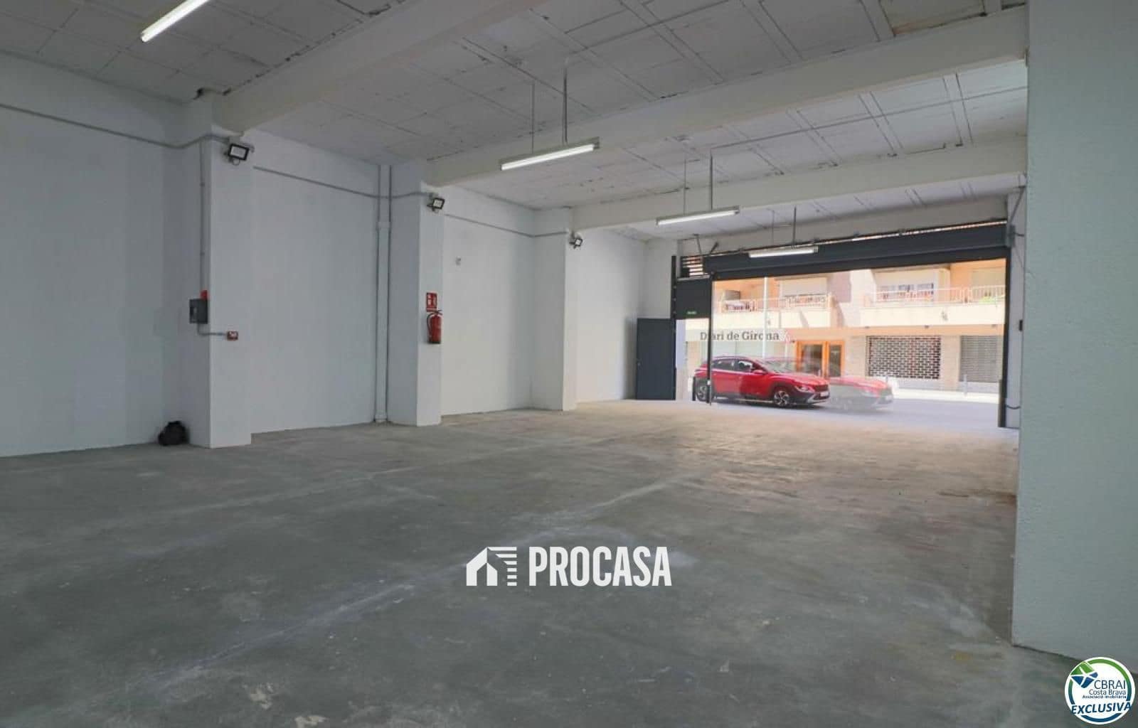 Commercieel te koop in Figueres - € 135.000 (Ref: 9409702)