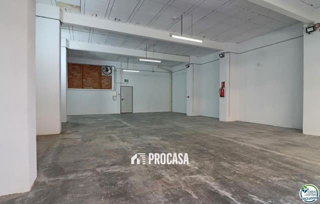 Erhverv til salg i Figueres - € 135.000 (Ref: 9409702)