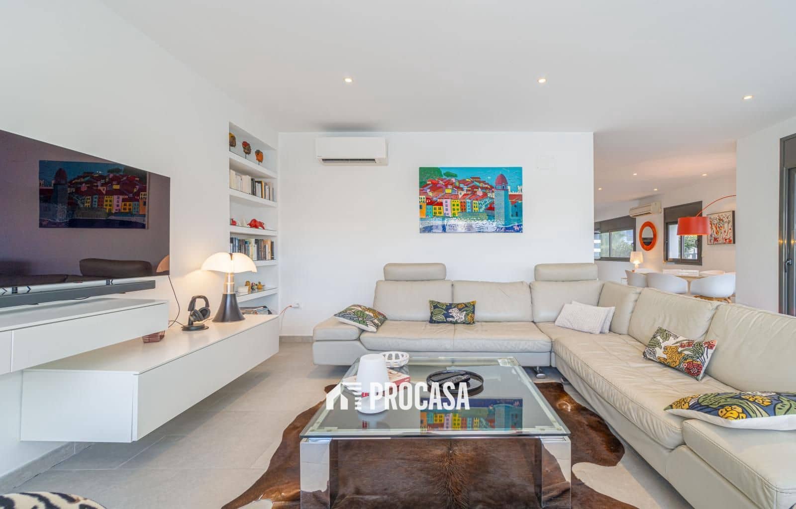 5 bedroom Villa for sale in Empuriabrava with pool garage - € 1,259,000 (Ref: 9412287)