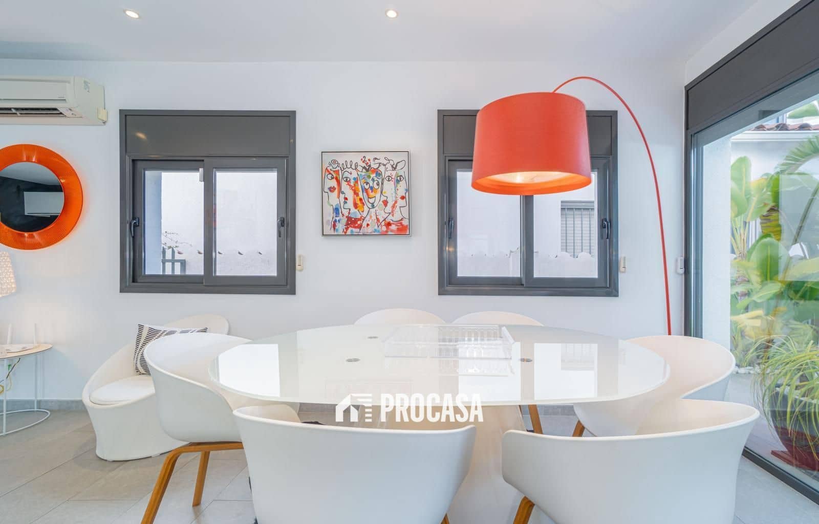 5 bedroom Villa for sale in Empuriabrava with pool garage - € 1,259,000 (Ref: 9412287)