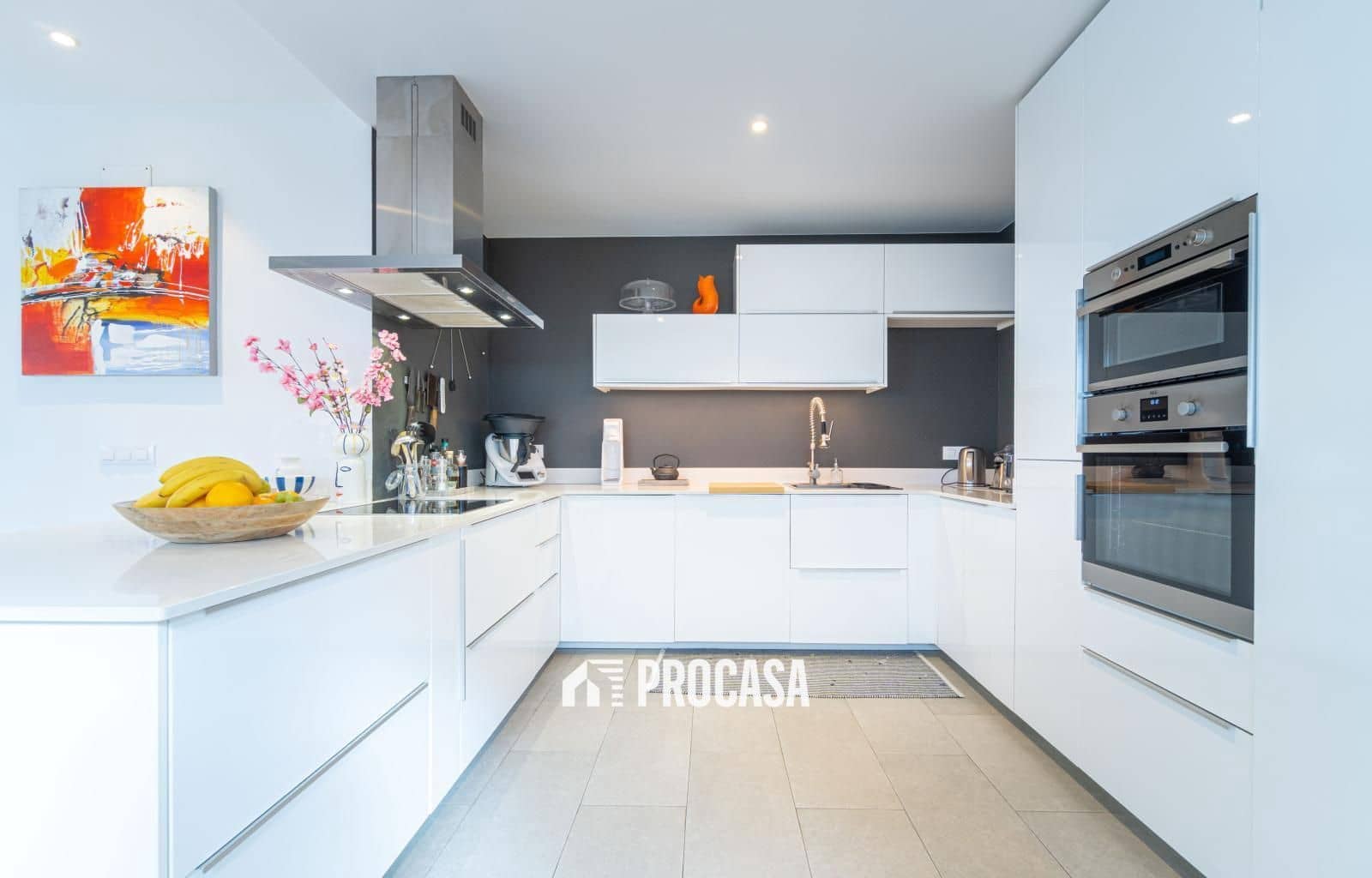 5 bedroom Villa for sale in Empuriabrava with pool garage - € 1,259,000 (Ref: 9412287)