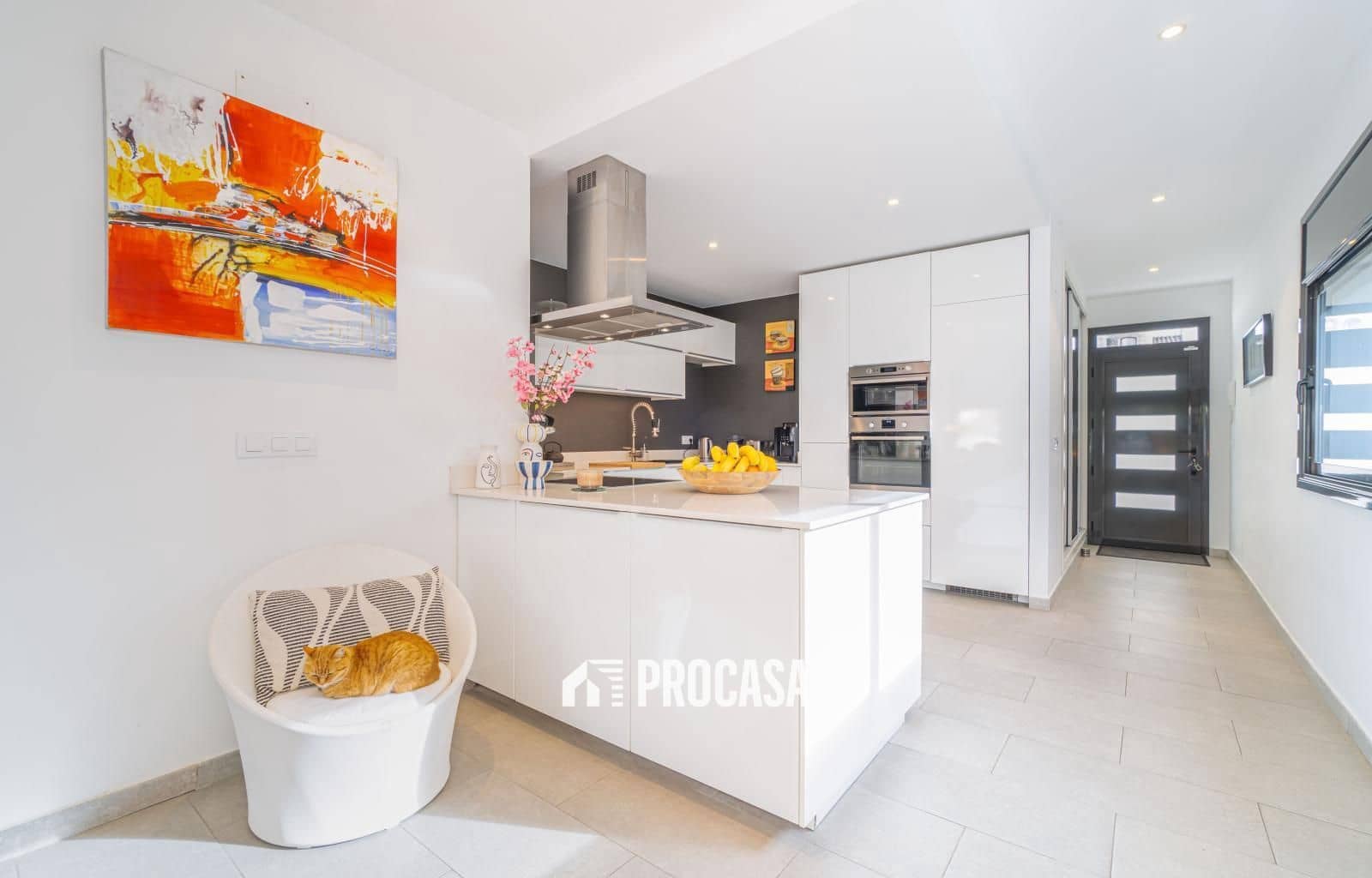 5 bedroom Villa for sale in Empuriabrava with pool garage - € 1,259,000 (Ref: 9412287)