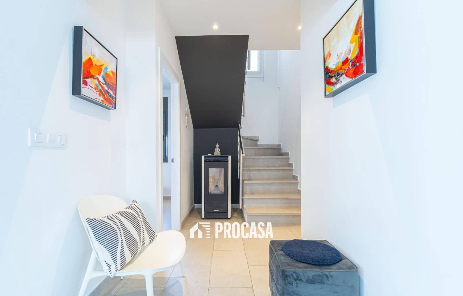 5 bedroom Villa for sale in Empuriabrava with pool garage - € 1,259,000 (Ref: 9412287)