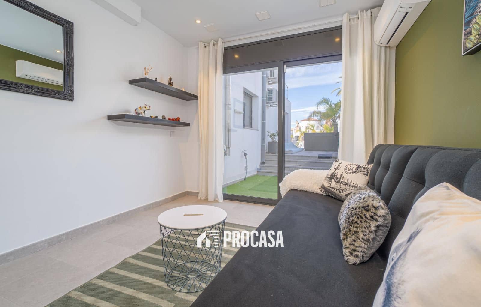 5 bedroom Villa for sale in Empuriabrava with pool garage - € 1,259,000 (Ref: 9412287)