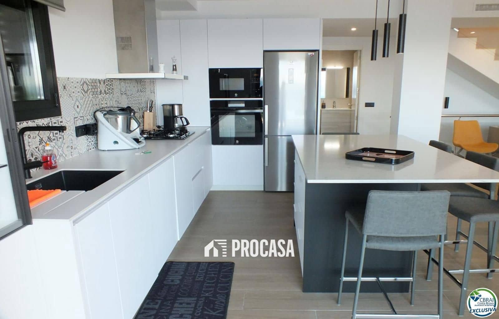 3 soverom Villa til salgs i Roses med svømmebasseng garasje - € 1 700 000 (Ref: 9420633)