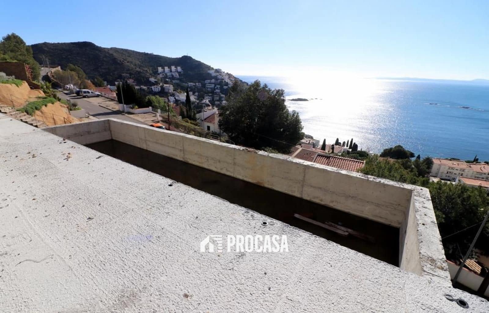 4 Zimmer Villa zu verkaufen in Roses mit Pool - 1.045.000 € (Ref: 9423984)