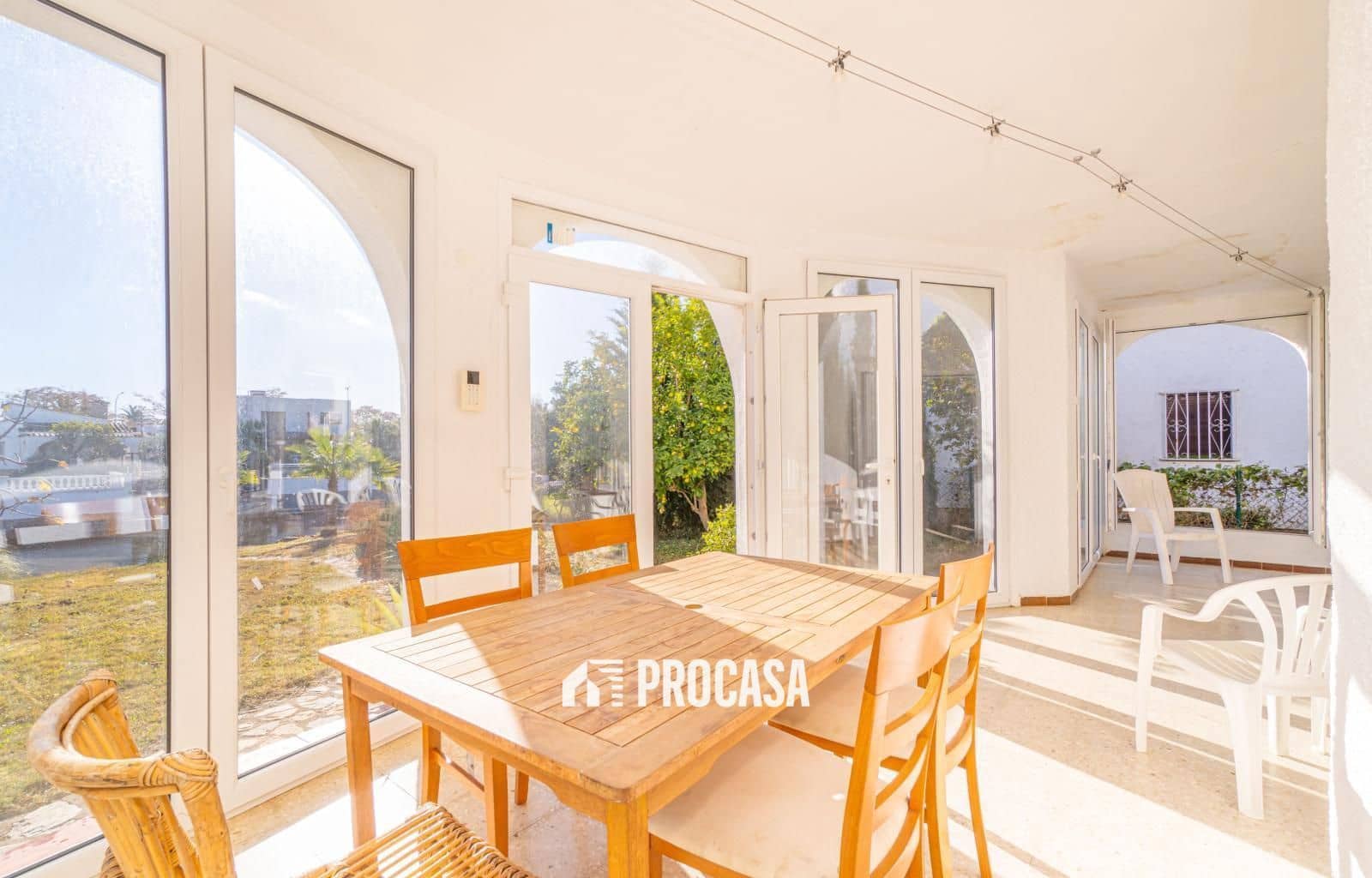 3 chambre Villa/Maison à vendre à Empuriabrava avec garage - 860 000 € (Ref: 9425849)