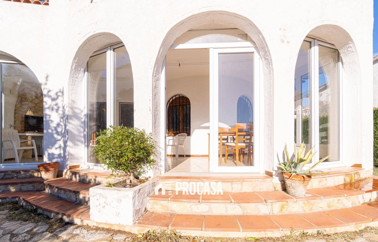 3 chambre Villa/Maison à vendre à Empuriabrava avec garage - 860 000 € (Ref: 9425849)