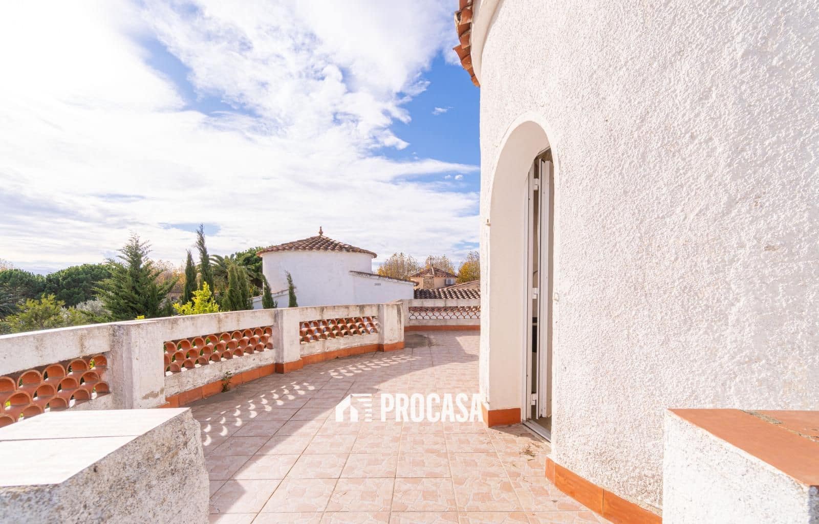 3 chambre Villa/Maison à vendre à Empuriabrava avec garage - 860 000 € (Ref: 9425849)