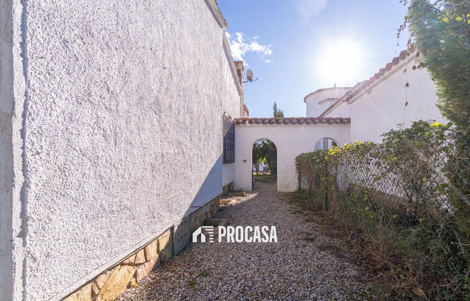 3 chambre Villa/Maison à vendre à Empuriabrava avec garage - 860 000 € (Ref: 9425849)