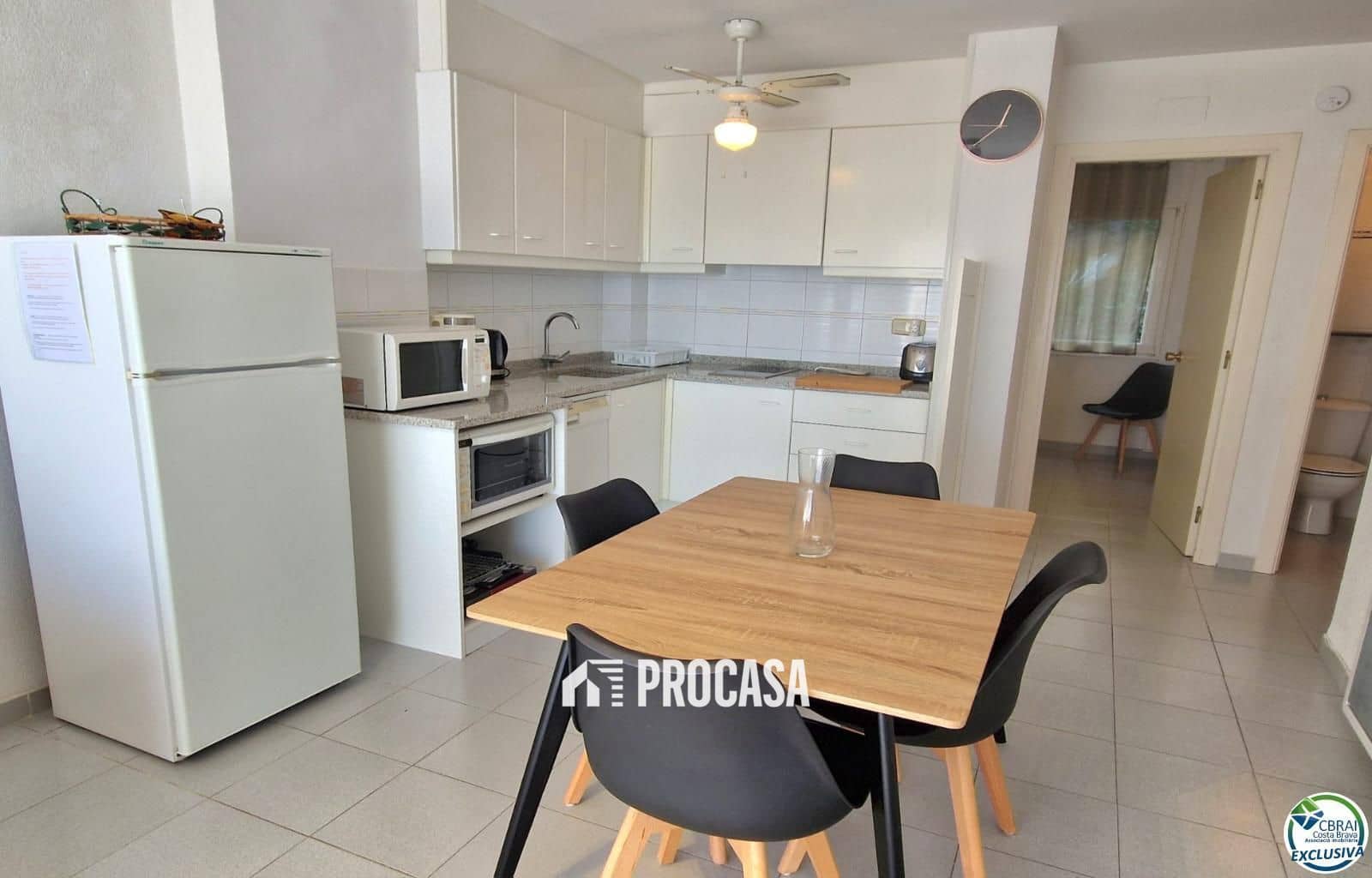2 bedroom Flat for sale in Roses - € 225,000 (Ref: 9425850)