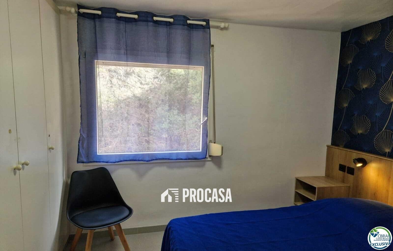 2 bedroom Flat for sale in Roses - € 225,000 (Ref: 9425850)