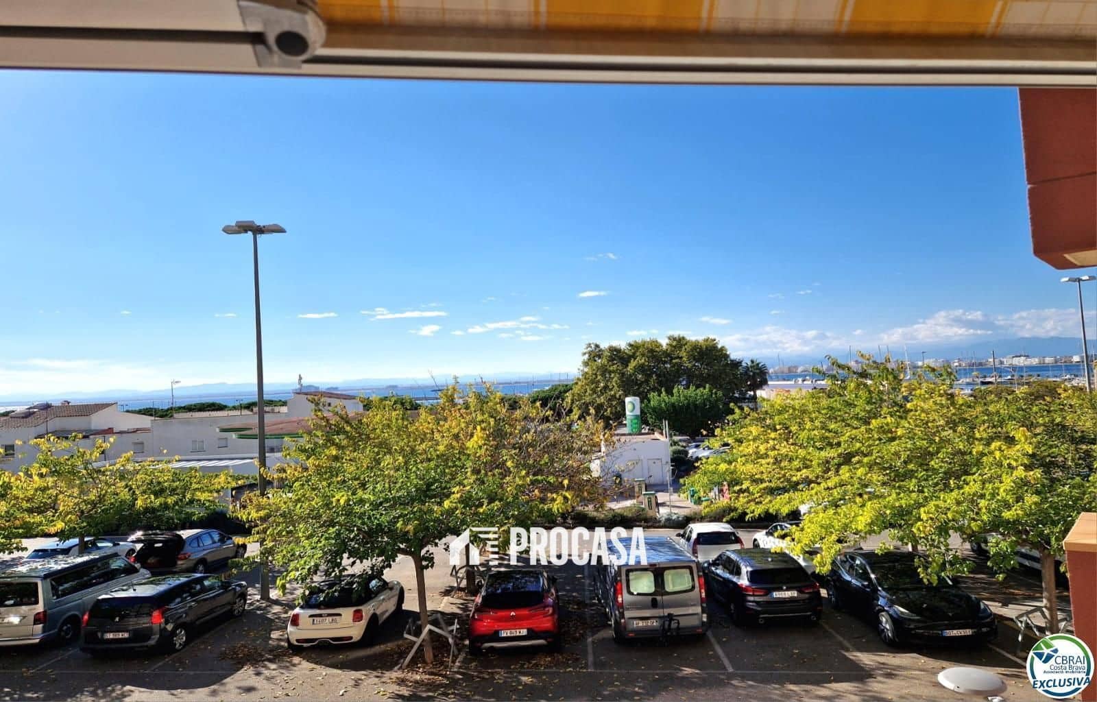 2 bedroom Flat for sale in Roses - € 225,000 (Ref: 9425850)