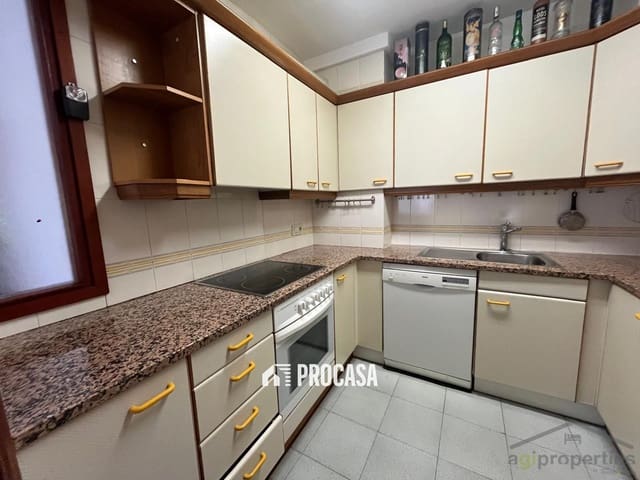 3 makuuhuone Asunto myytävänä paikassa Roses - 258 000 € (Ref: 9427993)