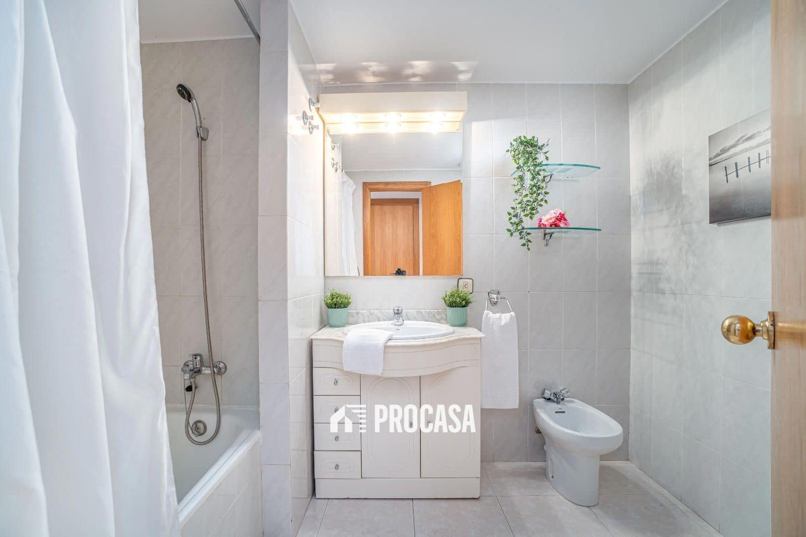 2 soveværelse Lejlighed til salg i Empuriabrava med swimmingpool - € 195.000 (Ref: 9428233)