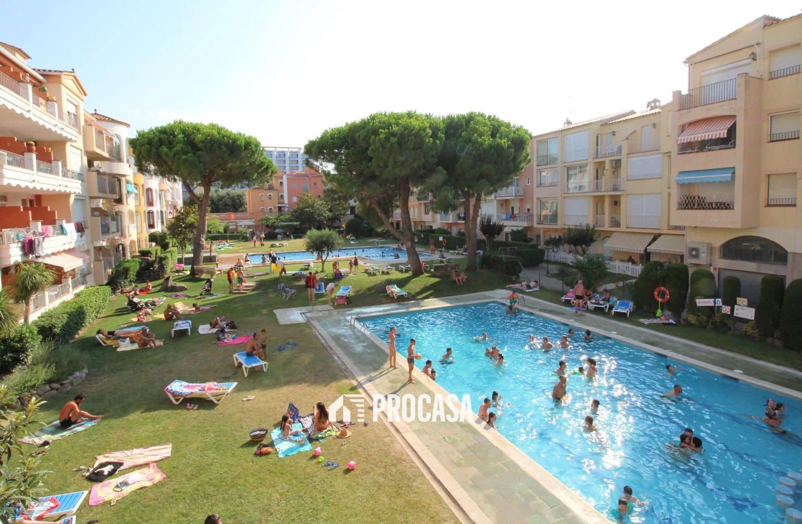 2 soveværelse Lejlighed til salg i Empuriabrava med swimmingpool - € 195.000 (Ref: 9428233)