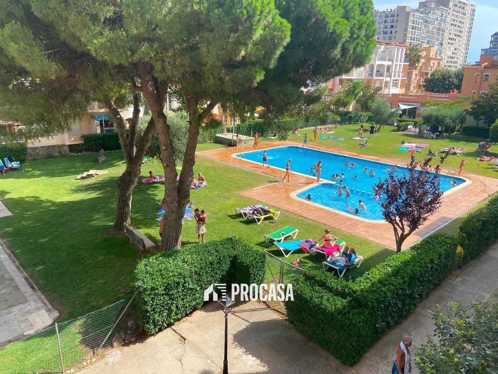 2 soveværelse Lejlighed til salg i Empuriabrava med swimmingpool - € 195.000 (Ref: 9428233)