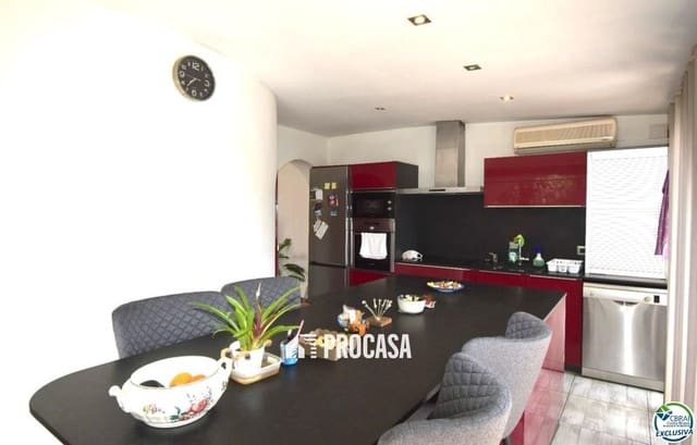 2 sovrum Villa till salu i Empuriabrava, Castelló d'Empúries - 395 000 € (Ref: 9431929)