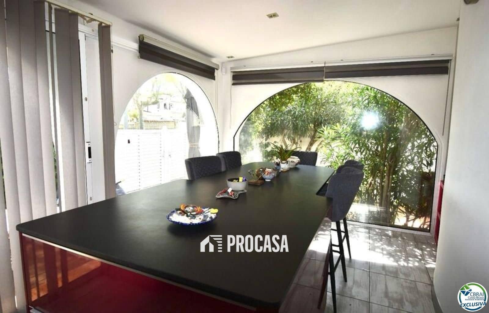 2 sovrum Villa till salu i Empuriabrava - 395 000 € (Ref: 9431929)