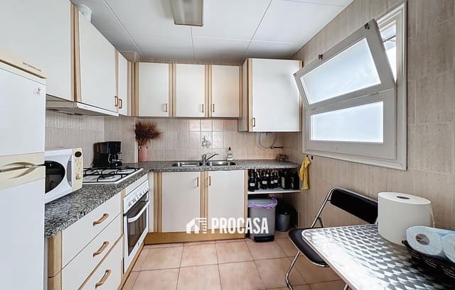 3 Zimmer Wohnung zu verkaufen in Roses - 185.000 € (Ref: 9436006)