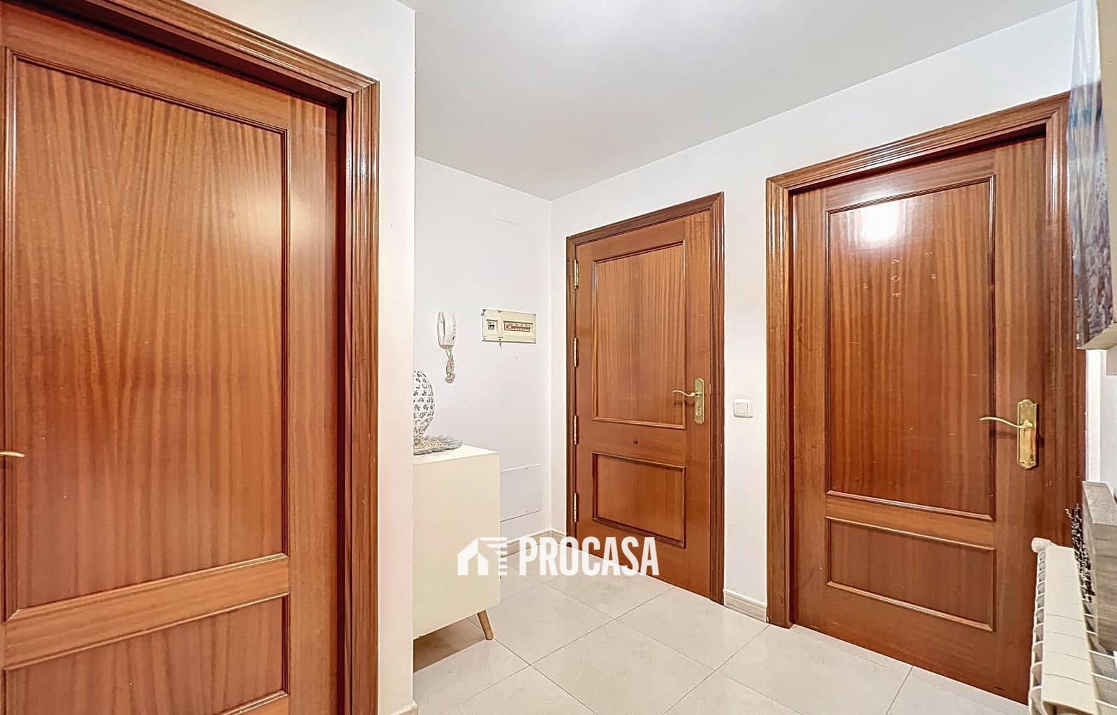 2 bedroom Flat for sale in Roses - € 185,000 (Ref: 9436007)