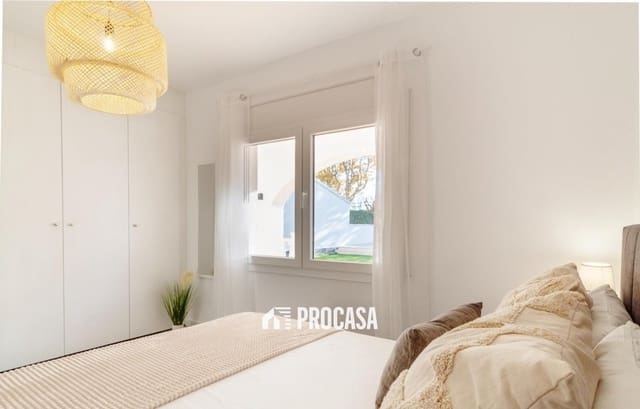 2 slaapkamer Flat te koop in Empuriabrava, Castelló d'Empúries met zwembad - € 320.000 (Ref: 9443984)