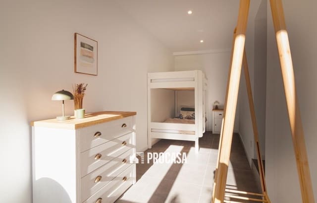 2 slaapkamer Flat te koop in Empuriabrava, Castelló d'Empúries met zwembad - € 320.000 (Ref: 9443984)