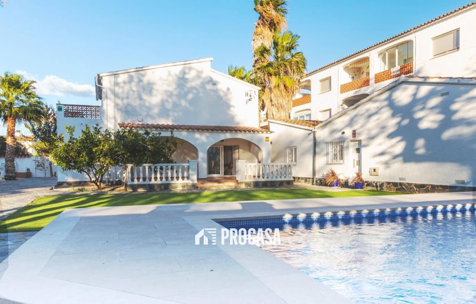 2 sypialnia Mieszkanie na sprzedaż w Empuriabrava z basenem - 320 000 € (Ref: 9443984)