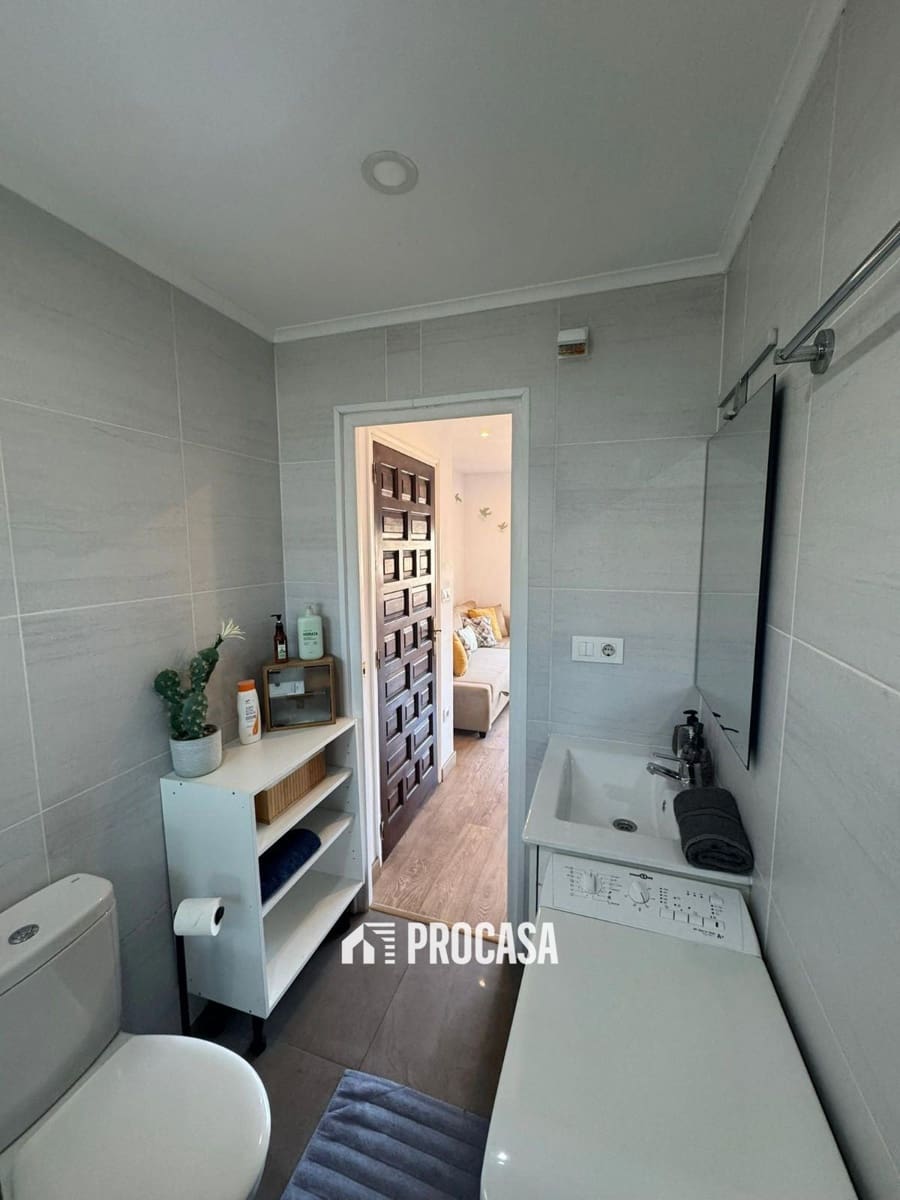 1 bedroom Flat for sale in Empuriabrava with pool - € 170,000 (Ref: 9443985)