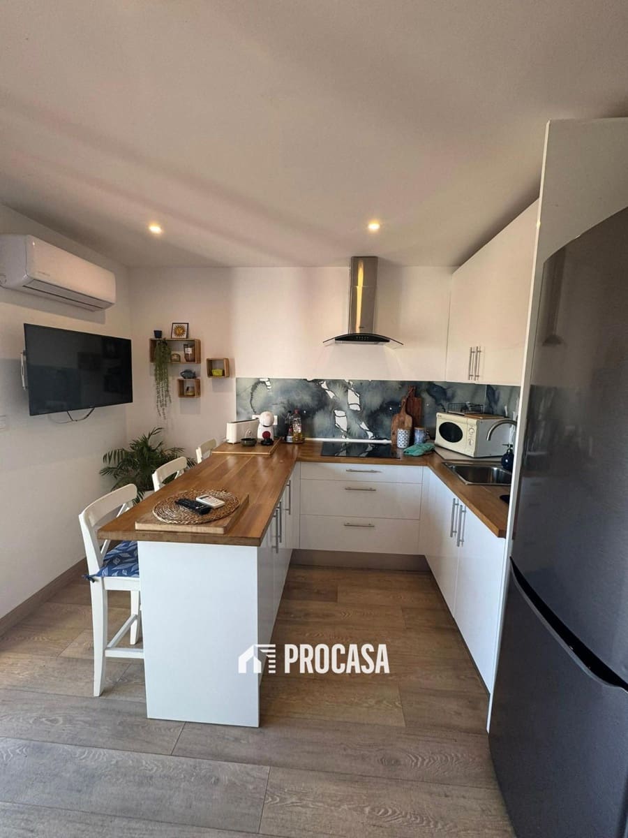 1 bedroom Flat for sale in Empuriabrava with pool - € 170,000 (Ref: 9443985)