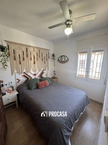 Piso de 1 habitación en Empuriabrava, Castelló d'Empúries en venta con piscina - 170.000 € (Ref: 9443985)