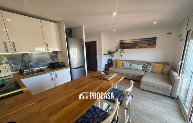 Piso de 1 habitación en Empuriabrava, Castelló d'Empúries en venta con piscina - 170.000 € (Ref: 9443985)