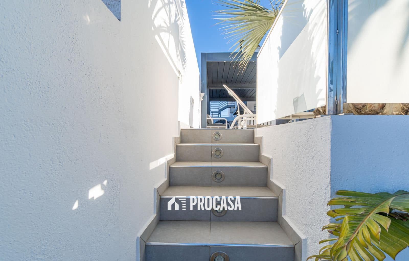 7 soveværelse Villa til salg i Empuriabrava med swimmingpool garage - € 1.450.000 (Ref: 9444625)