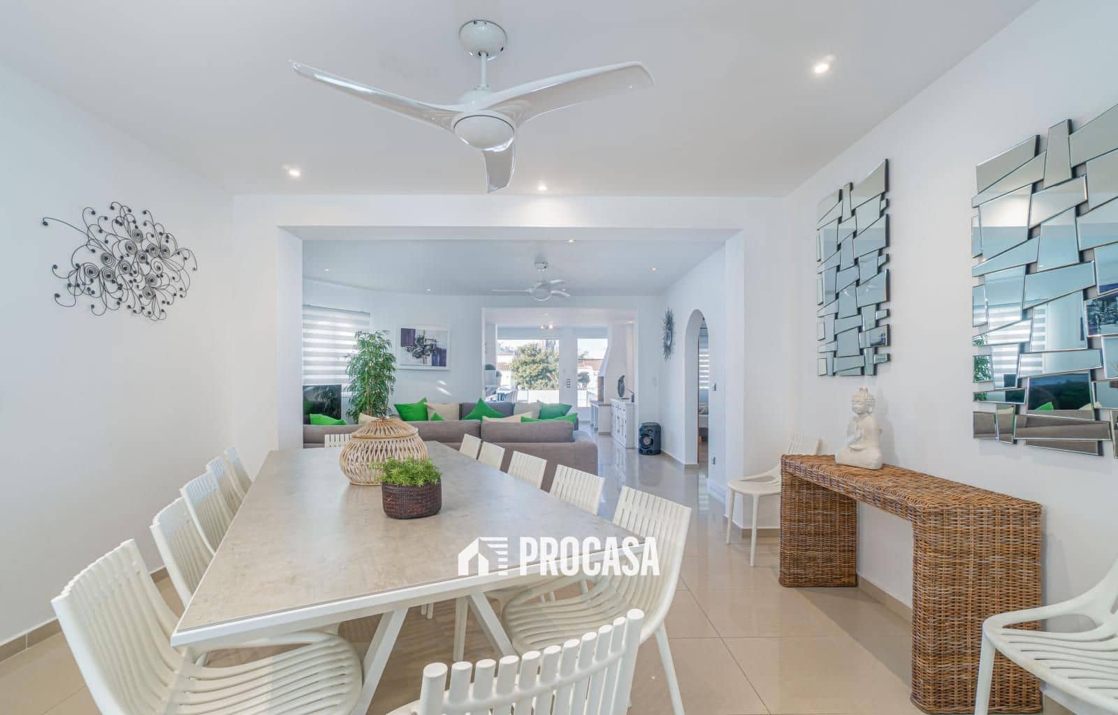 7 soveværelse Villa til salg i Empuriabrava med swimmingpool garage - € 1.450.000 (Ref: 9444625)