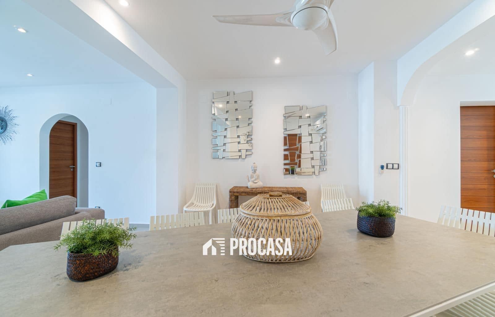 7 soveværelse Villa til salg i Empuriabrava med swimmingpool garage - € 1.450.000 (Ref: 9444625)