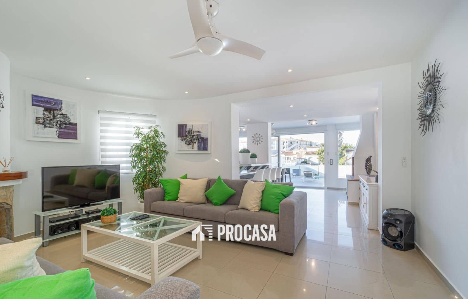 7 soveværelse Villa til salg i Empuriabrava med swimmingpool garage - € 1.450.000 (Ref: 9444625)