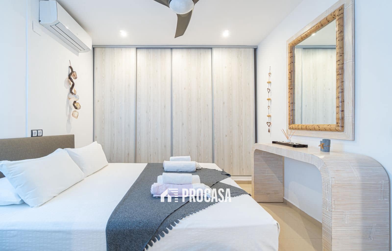 7 soveværelse Villa til salg i Empuriabrava med swimmingpool garage - € 1.450.000 (Ref: 9444625)