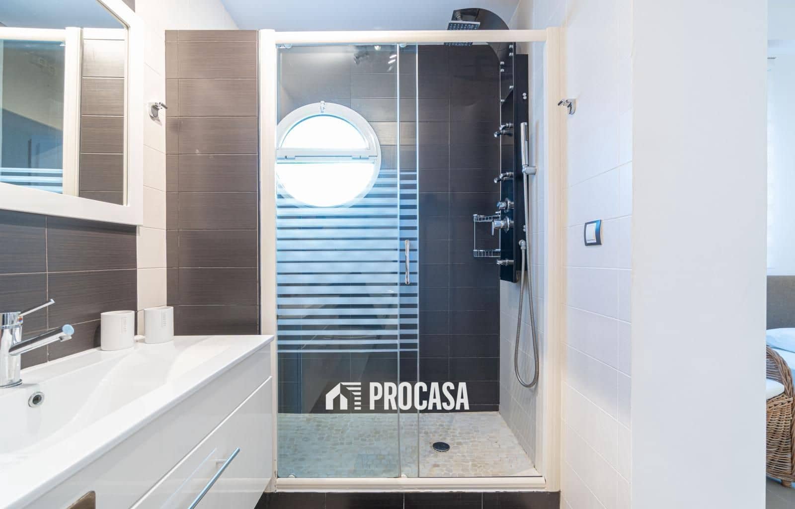 7 soveværelse Villa til salg i Empuriabrava med swimmingpool garage - € 1.450.000 (Ref: 9444625)