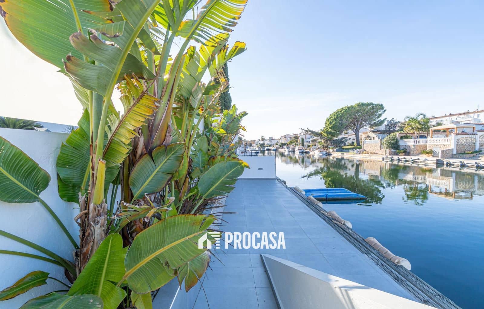 7 soveværelse Villa til salg i Empuriabrava med swimmingpool garage - € 1.450.000 (Ref: 9444625)