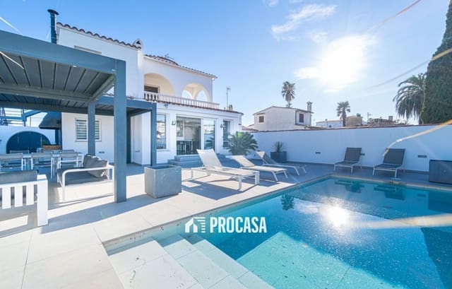 7 soveværelse Villa til salg i Empuriabrava, Castelló d'Empúries med swimmingpool garage - € 1.450.000 (Ref: 9444625)