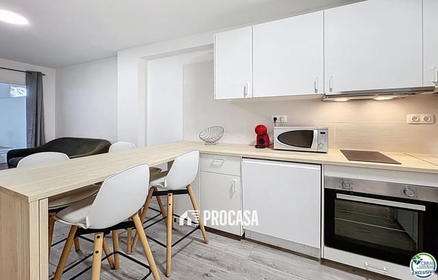 2 sovrum Lägenhet till salu i Santa Margarida, Roses med pool - 165 000 € (Ref: 9449606)