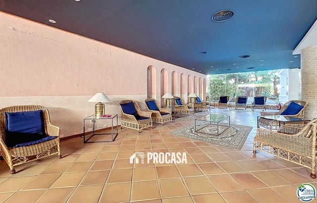 2 sovrum Lägenhet till salu i Santa Margarida, Roses med pool - 165 000 € (Ref: 9449606)