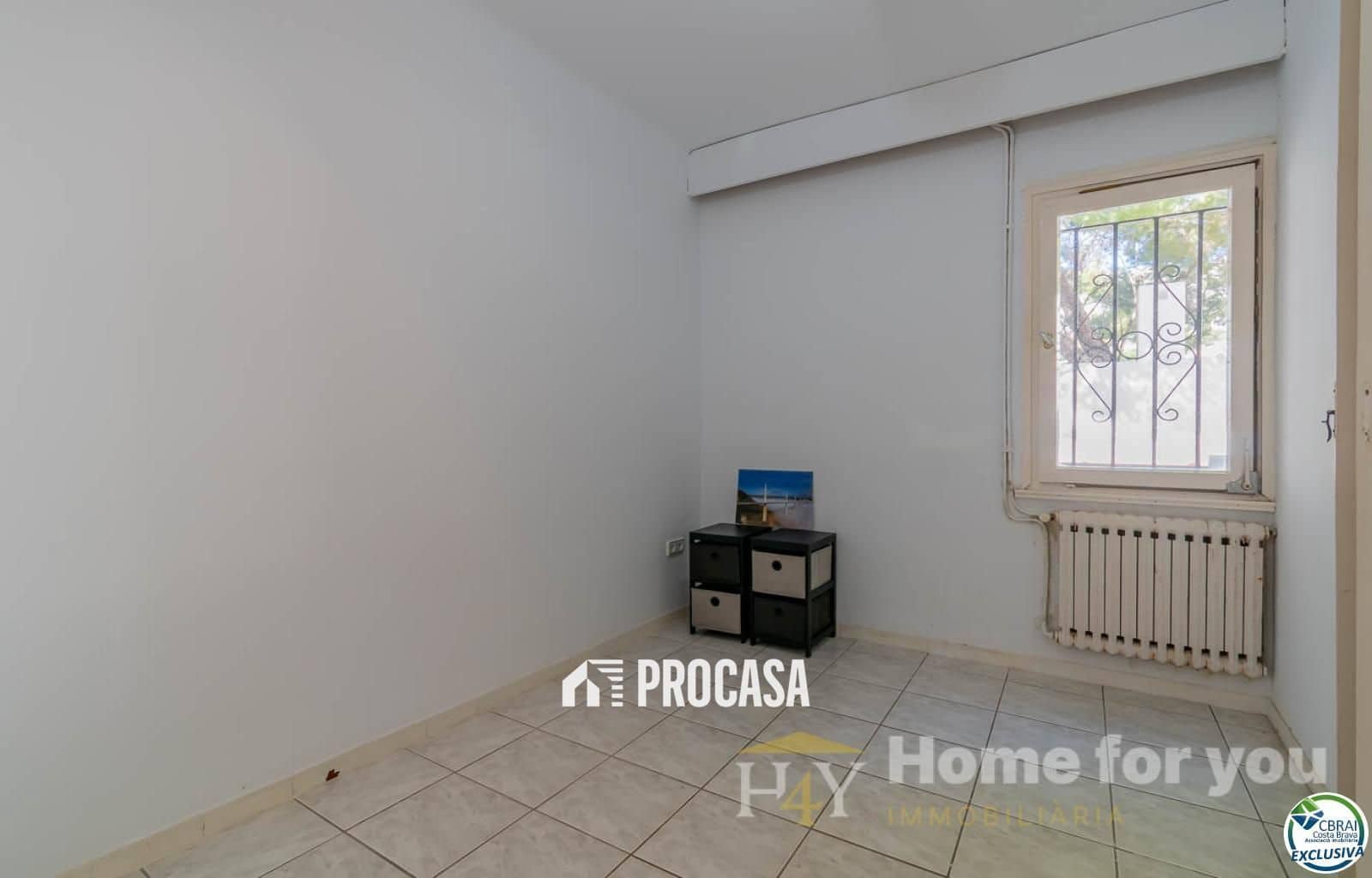 Chalet de 4 habitaciones en Roses en venta con garaje - 645.000 € (Ref: 9449607)