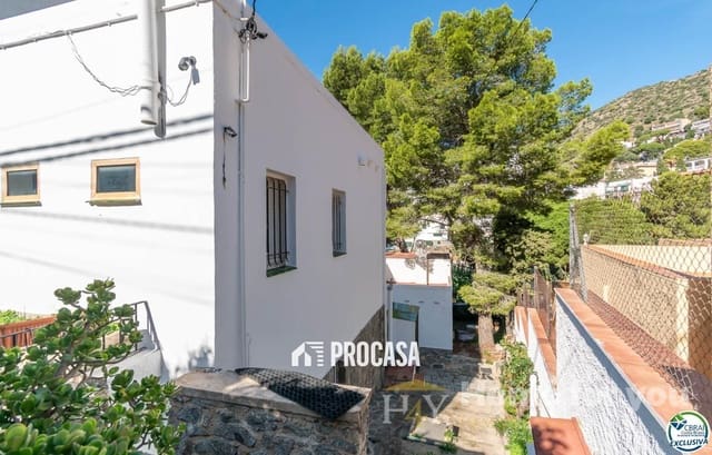 Chalet de 4 habitaciones en Roses en venta con garaje - 645.000 € (Ref: 9449607)