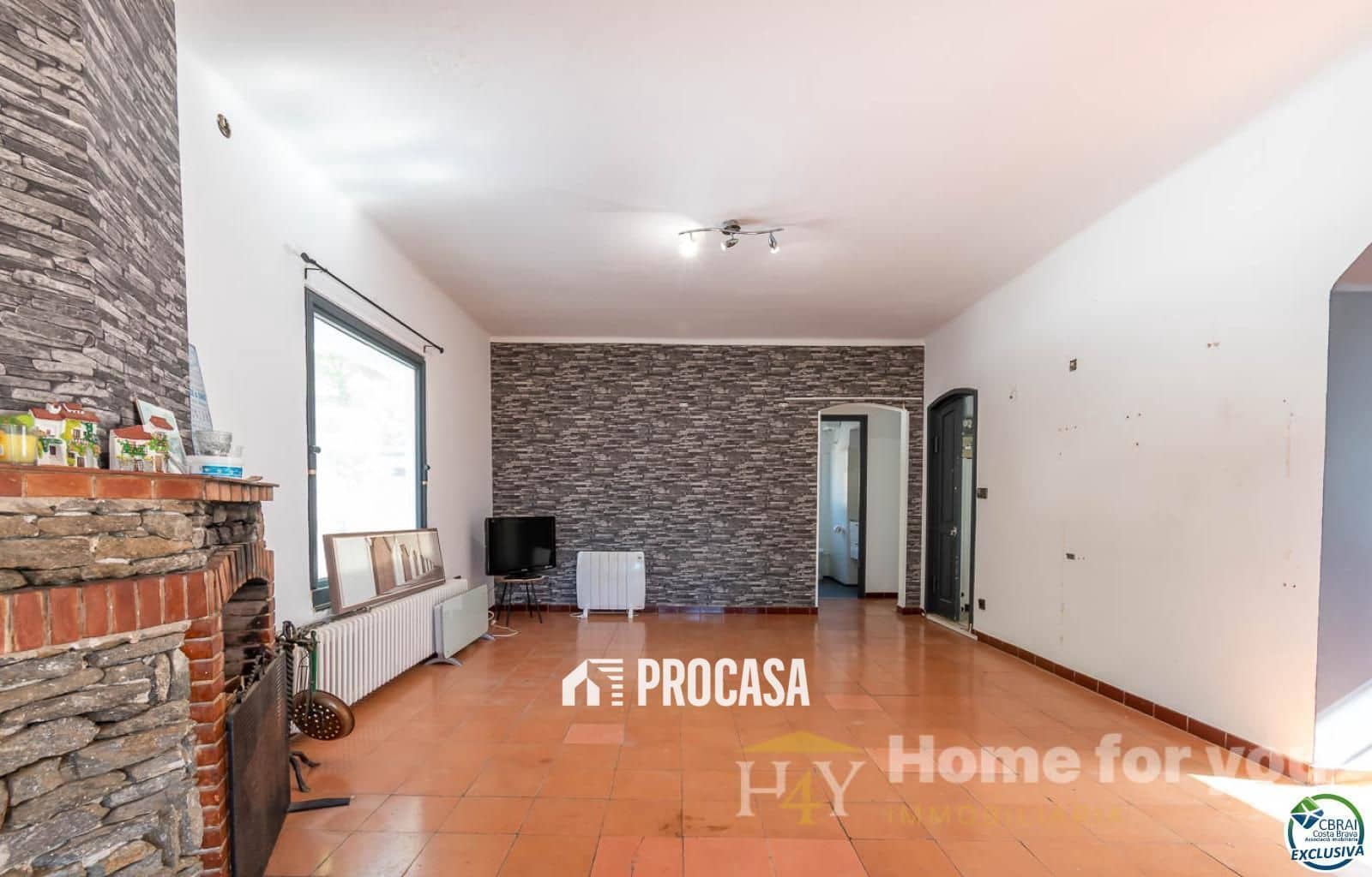 Chalet de 4 habitaciones en Roses en venta con garaje - 645.000 € (Ref: 9449607)