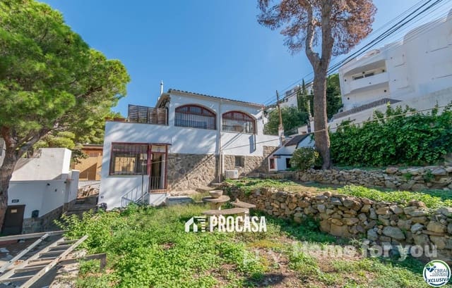 Chalet de 4 habitaciones en Roses en venta con garaje - 645.000 € (Ref: 9449607)