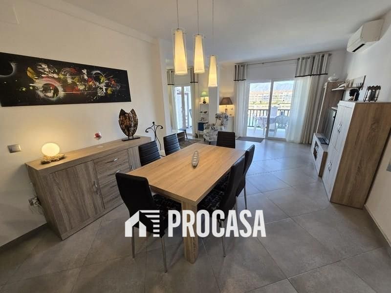 2 bedroom Flat for sale in Empuriabrava with pool garage - € 249,000 (Ref: 9458423)